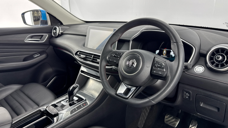 MG HS 1.5 T-GDI PHEV Trophy 5dr Auto Hatchback